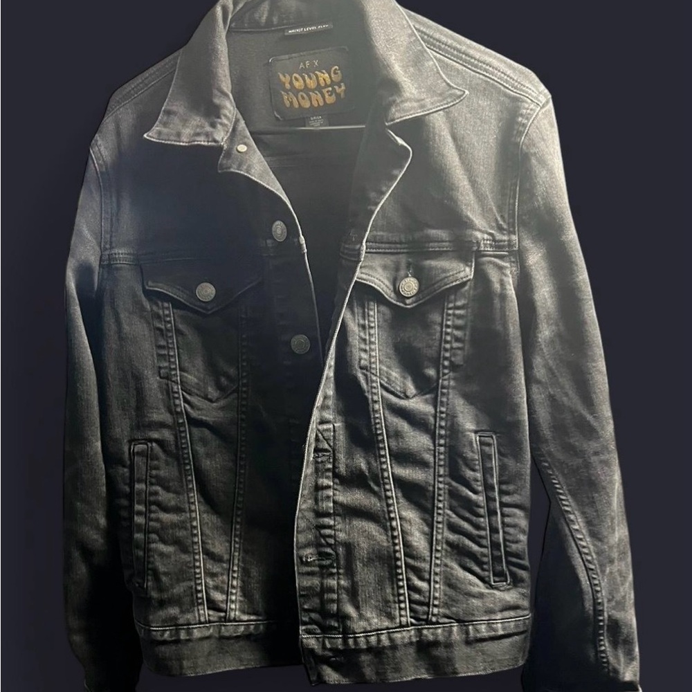 Black Lightweight Shirt Jacket with Classic Design